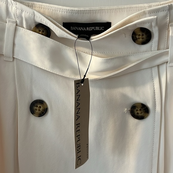 Banana Republic, Cream Skirt with Tie Waist and Buttons, Size 4P, Never Worn - Picture 4 of 4